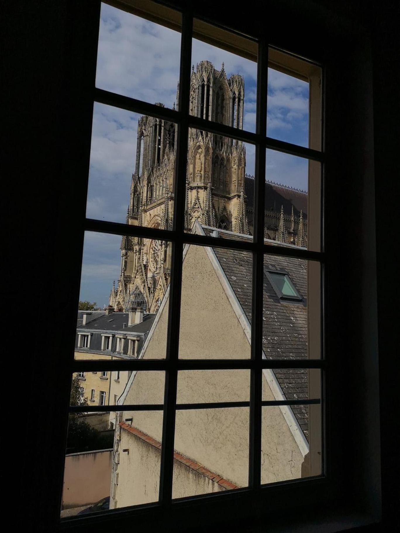 Les Visages Des Tournelles Bed & Breakfast Reims Eksteriør bilde