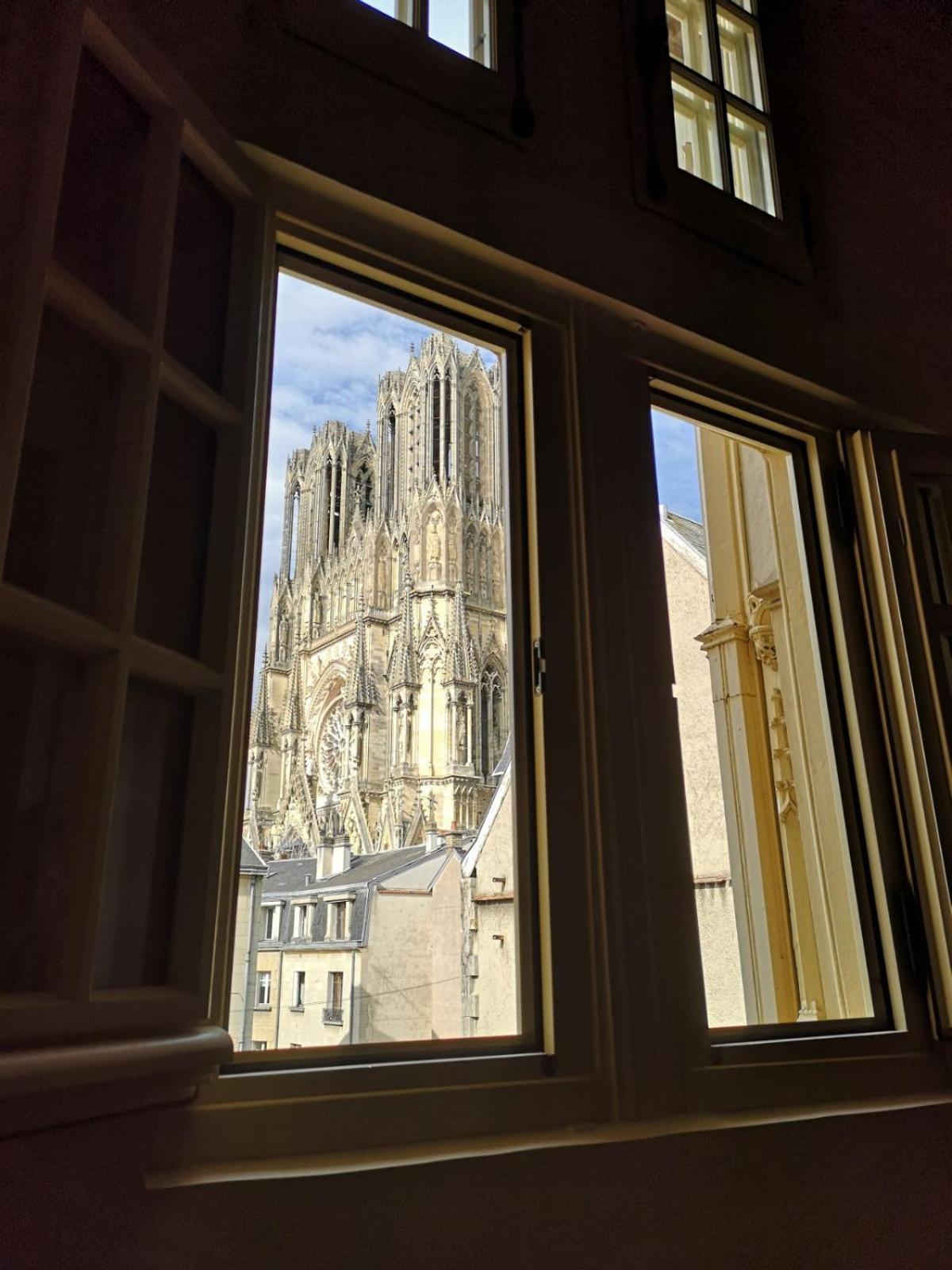 Les Visages Des Tournelles Bed & Breakfast Reims Eksteriør bilde