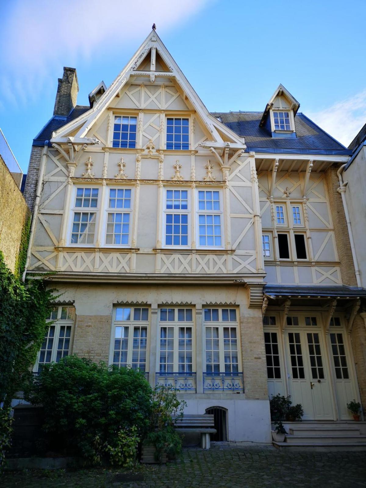 Les Visages Des Tournelles Bed & Breakfast Reims Eksteriør bilde